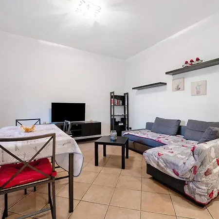 Apartamento Memy's House Trilocale Con Giardino